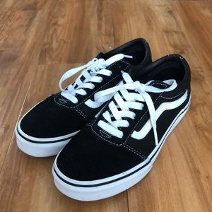 Black Vans Old Skool Sneakers